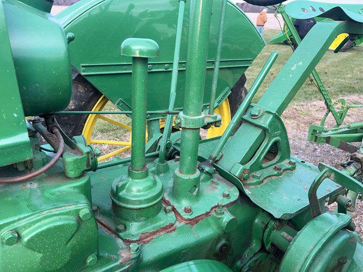 john-deere-model-b-image-60