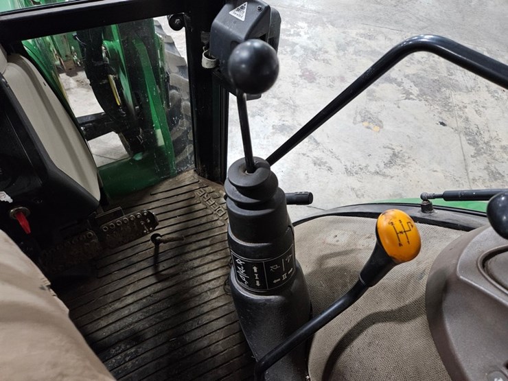 john-deere-5520-image-26