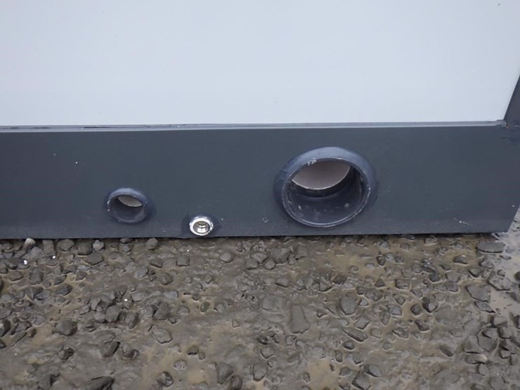 single-stall-portable-toilet-image-13