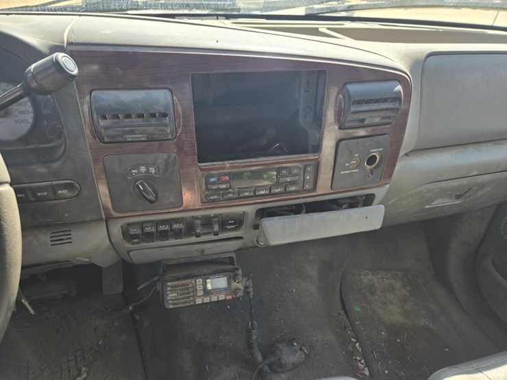 2005-ford-f350-image-23