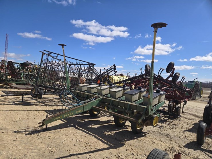 john-deere-7000-image-3