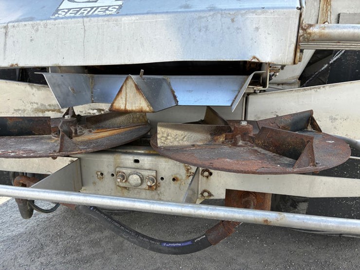 2013-new-leader-l4000g4-image-24