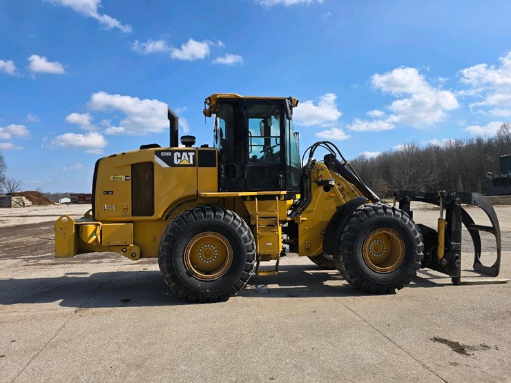 2011-caterpillar-924h-image-5