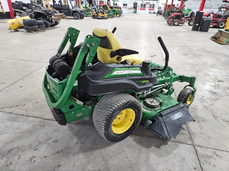 2015-john-deere-z930m-efi-image-5