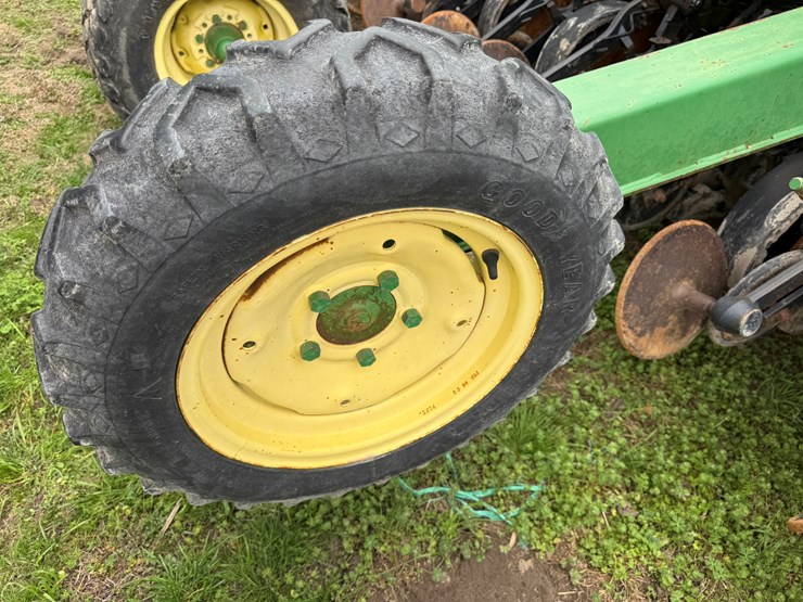 john-deere-1560-image-11