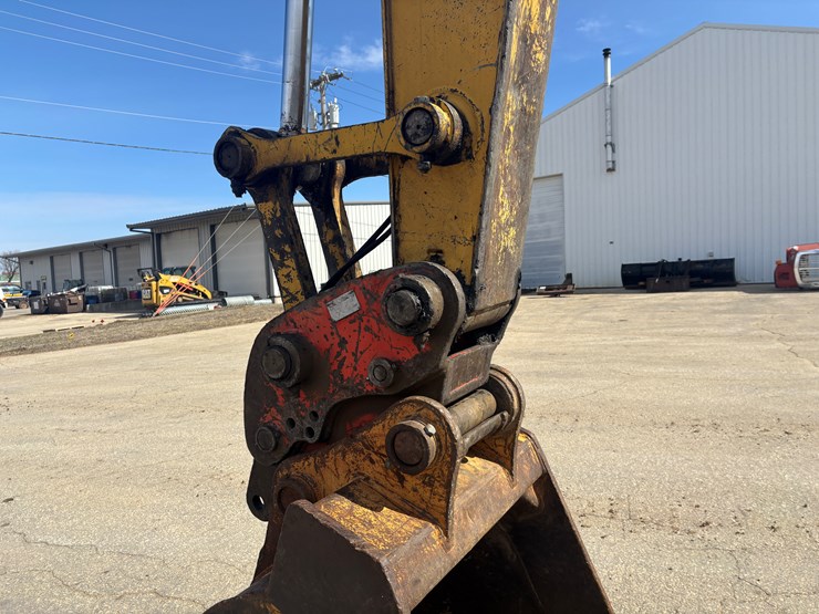 deere-160c-lc-image-44