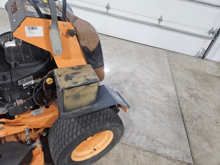 #680-•-scag-v-ride-ii-fuel-injected-stand-on-mower-image-25