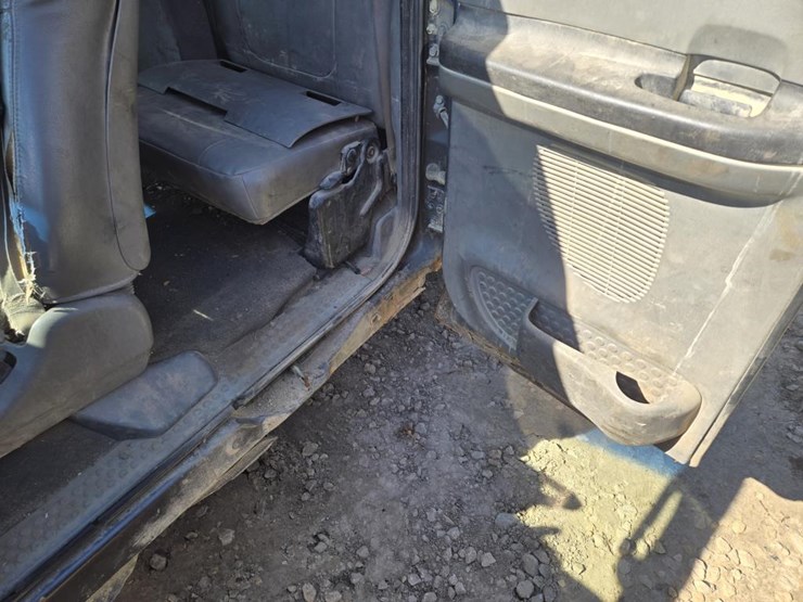 2005-ford-f350-image-15