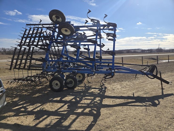 #279-•-1992-dmi-28'-tigermate-field-cultivator-image-10