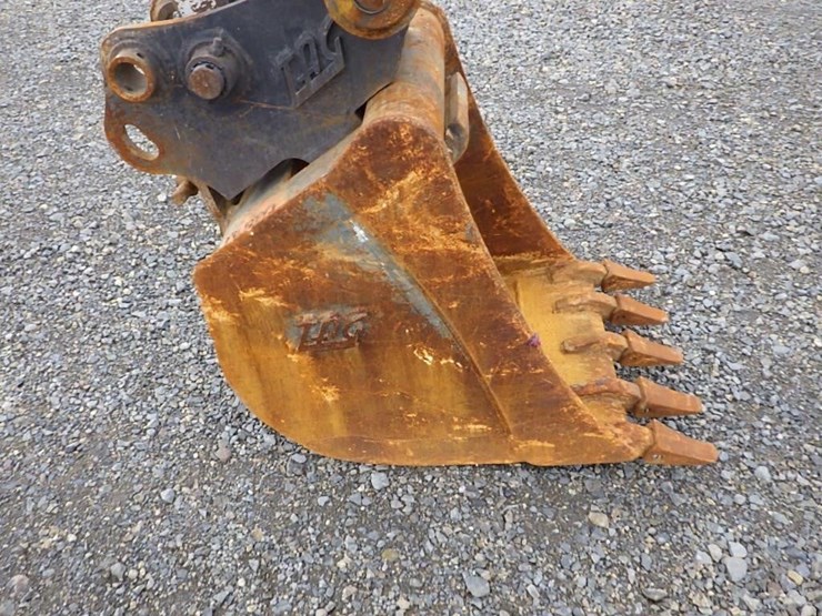 takeuchi-tb280fr-image-21