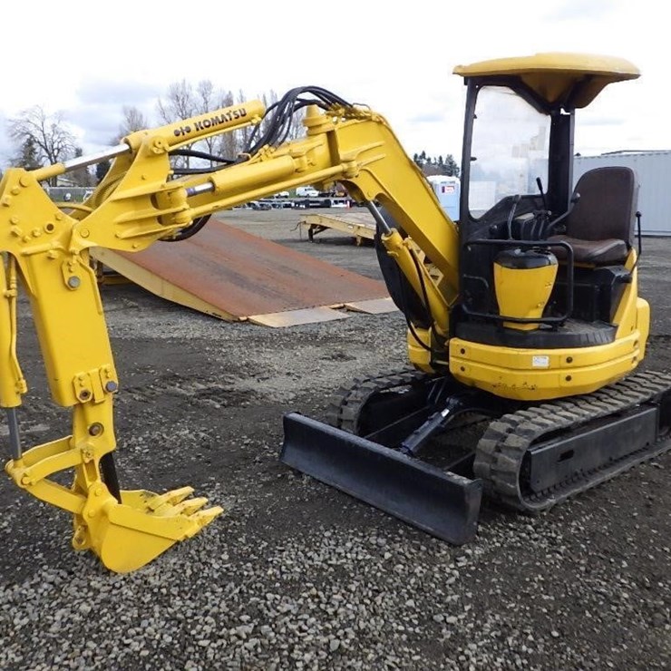 KOMATSU PC12UU