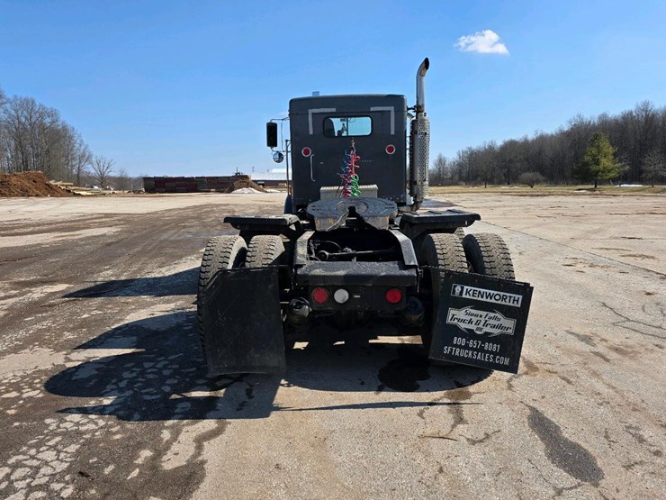 1993-kenworth-t800b-image-6