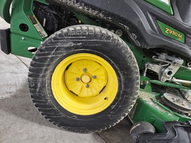 2015-john-deere-z930m-efi-image-24