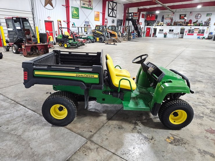john-deere-turf-gator-image-6
