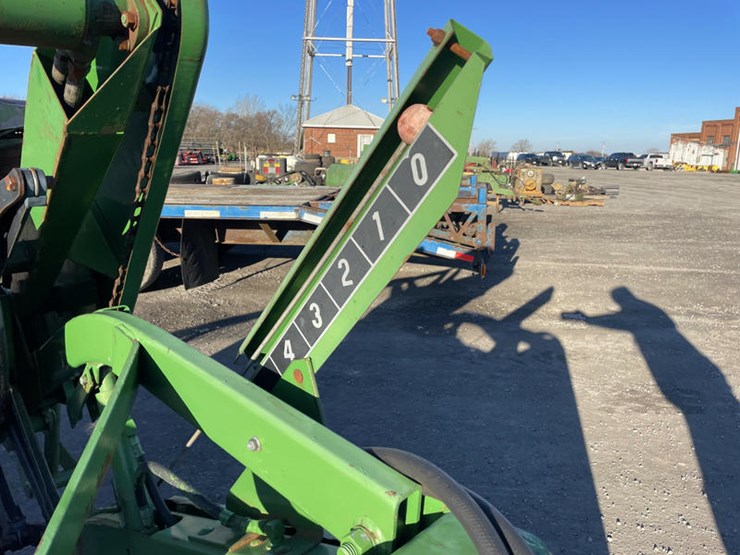 john-deere-216-image-13