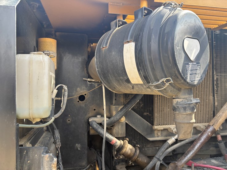 deere-160c-lc-image-24