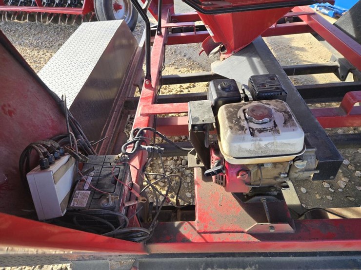 #159-•-seed-tender-4-box-with-scale-image-11