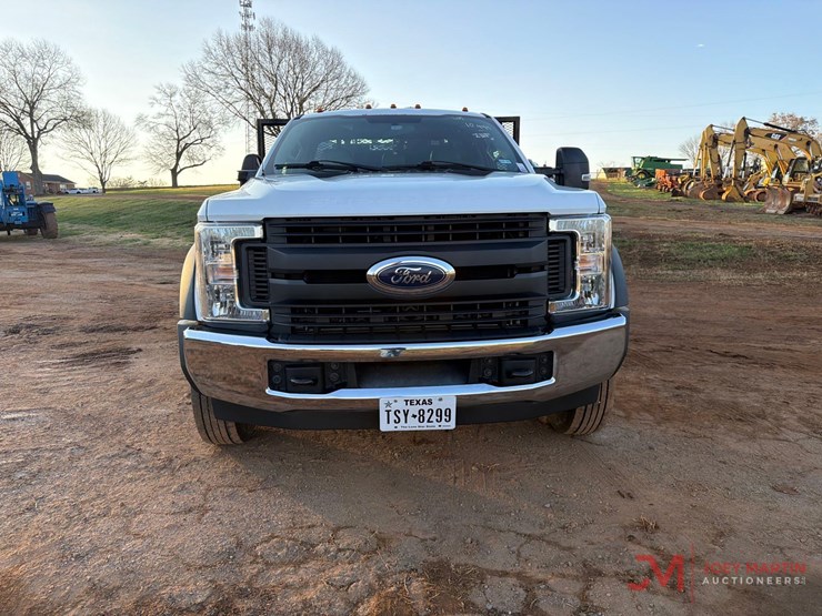 2019-ford-f550-xl-image-8