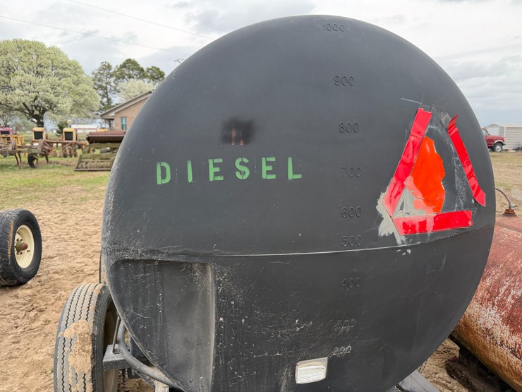 #41261-•-kbh-1000-gallon-fuel-wagon-image-17