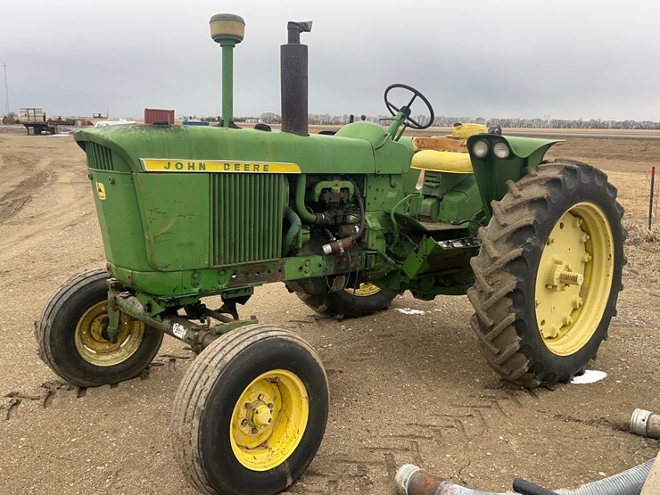 john-deere-3020-image-3