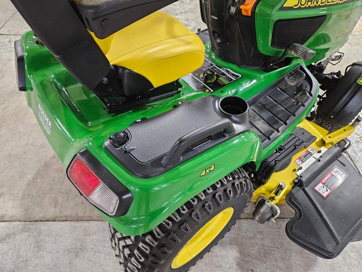 2020-john-deere-x758-image-20