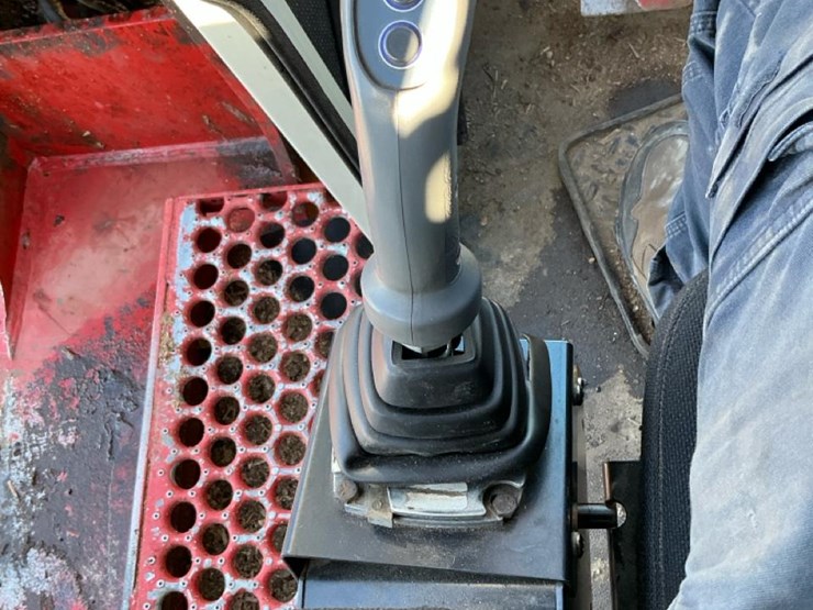 2017-hood-28000-image-30