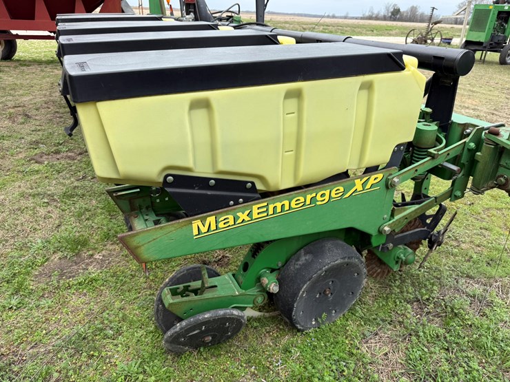 john-deere-1700-image-16