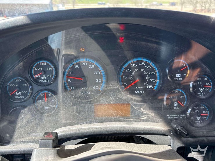 2010-chevrolet-tahoe-image-15