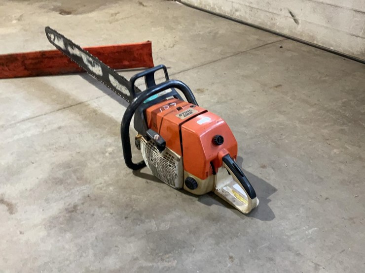 #107-•-stihl-088-chainsaw-image-3