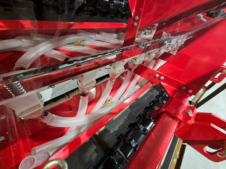 #661-•-2025-agt-stsd10-64"-seeder-image-19