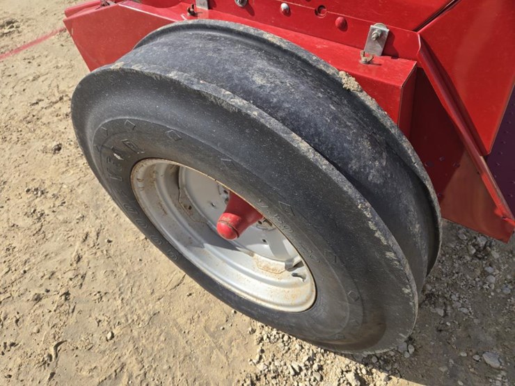 case-ih-5300-image-5
