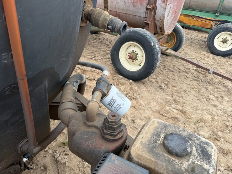 #41261-•-kbh-1000-gallon-fuel-wagon-image-38