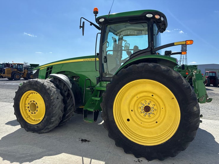 2013-john-deere-8360r-image-9