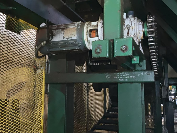 #155-•-salem-log-trough-image-21