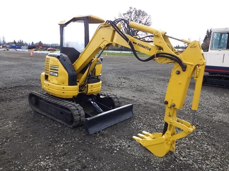 komatsu-pc12uu-image-2