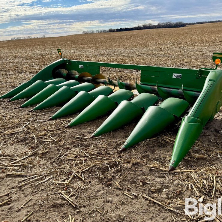 2008 JOHN DEERE 608C