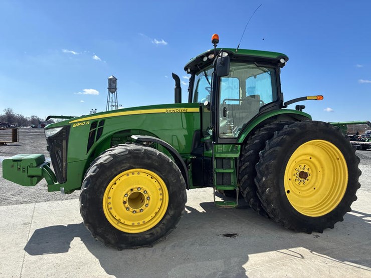2013-john-deere-8360r-image-11