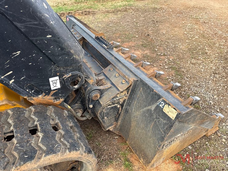 2023-jcb-2ts-7t-image-12