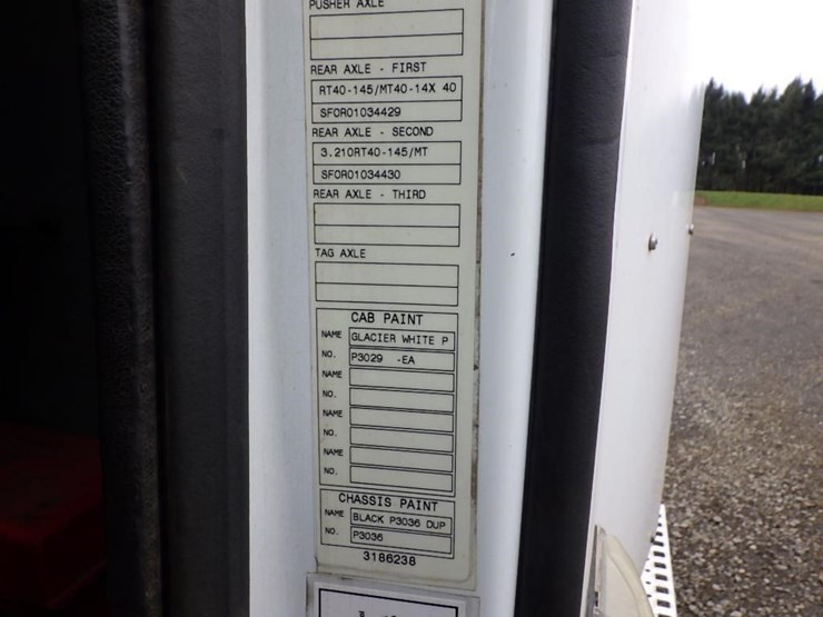 2011-volvo-vnl-t/a-truck-tractor-image-45