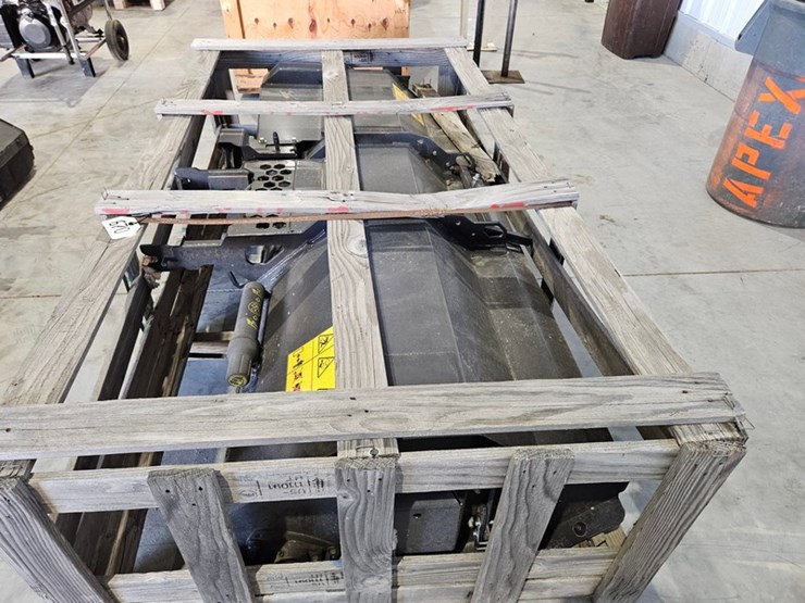 #670-•-bobcat-72"-front-mount-flail-mower-image-13