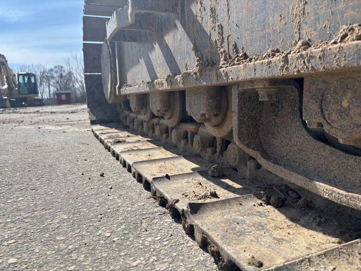 deere-160c-lc-image-85