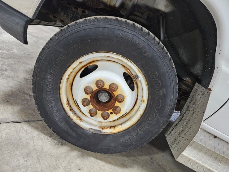 2012-ford-e350-image-40