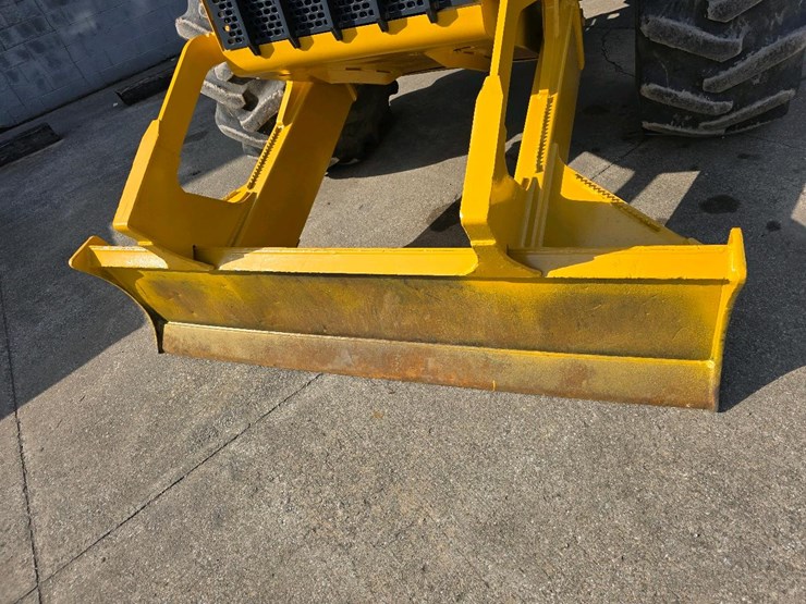 2003-deere-540g-iii-image-28