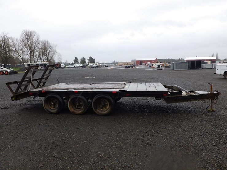 2010-hmde-14'-3-axle-flatbed-trailer-image-4