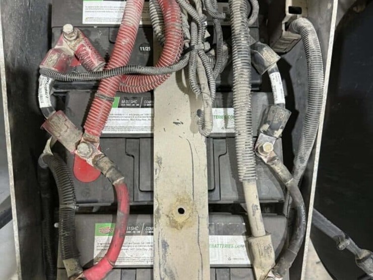 2017-peterbilt-579-image-36