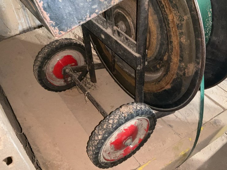 #112-•-banding-cart-and-tools-image-6