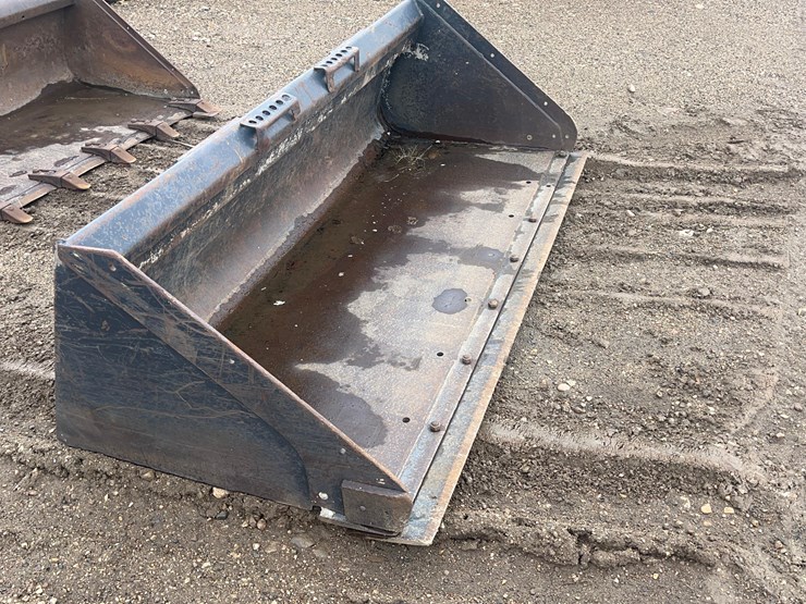 80"-bobcat-bucket-image-1