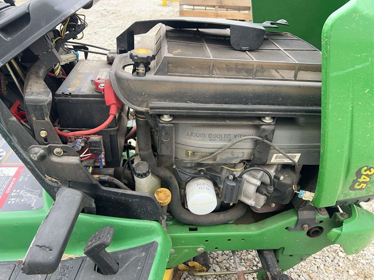john-deere-345-image-34