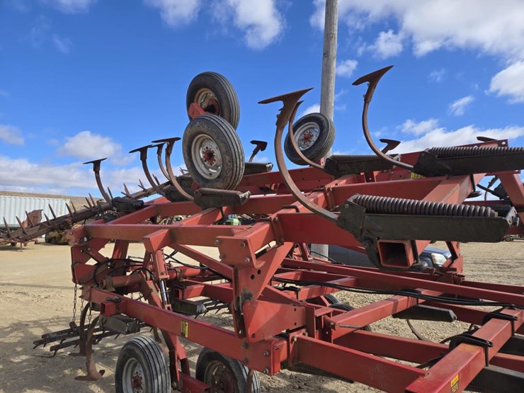 case-ih-4300-image-15