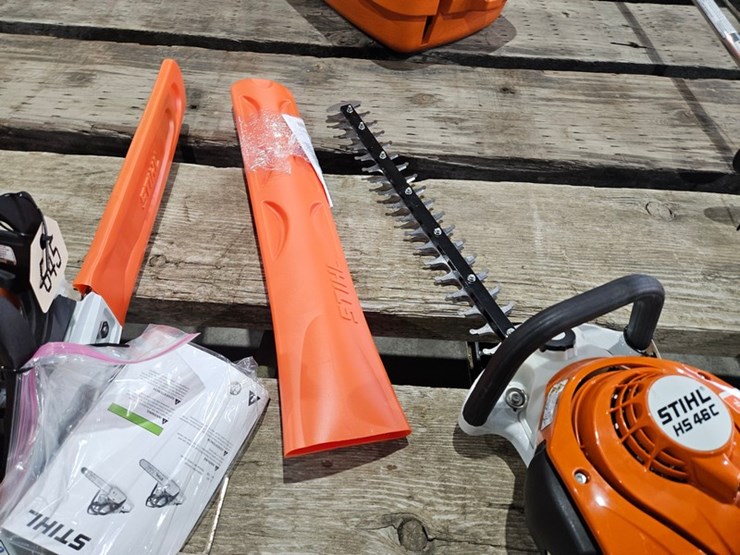 #646-•-2025-stihl-hs46c-hedge-trimmer-image-4